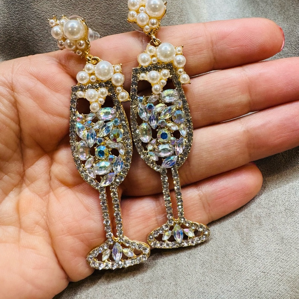 Elegant Pearl and Crystal Earrings